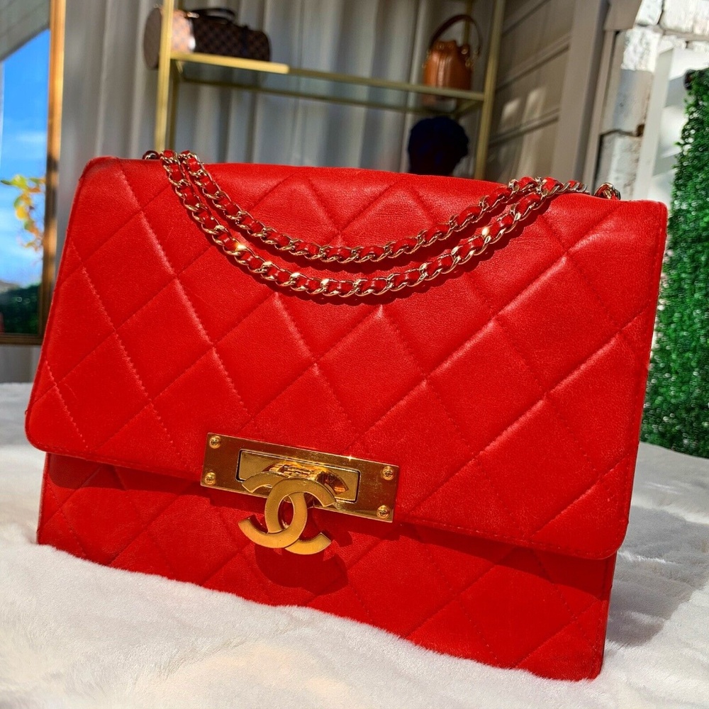 (Limited Edition) Authentic Chanel Gold Class Double CC Bag in Red